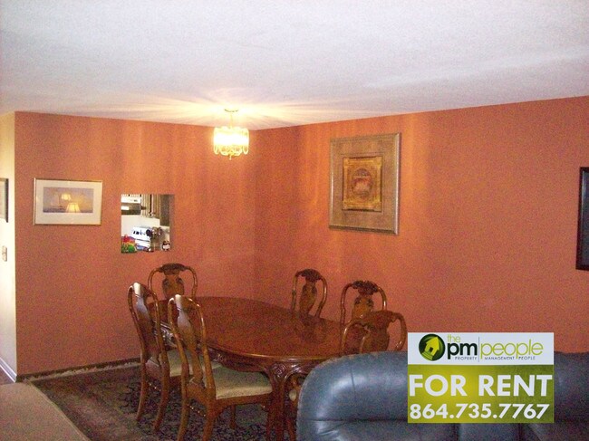 Foto del edificio - 100 Fairway Dr