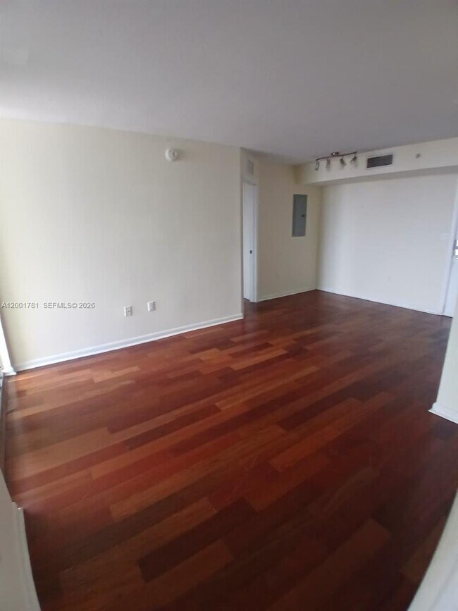 Foto del edificio - 219 NW 12th Ave