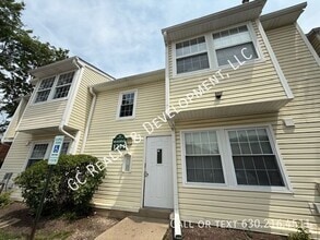 Building Photo - 1251 Wyndham Dr