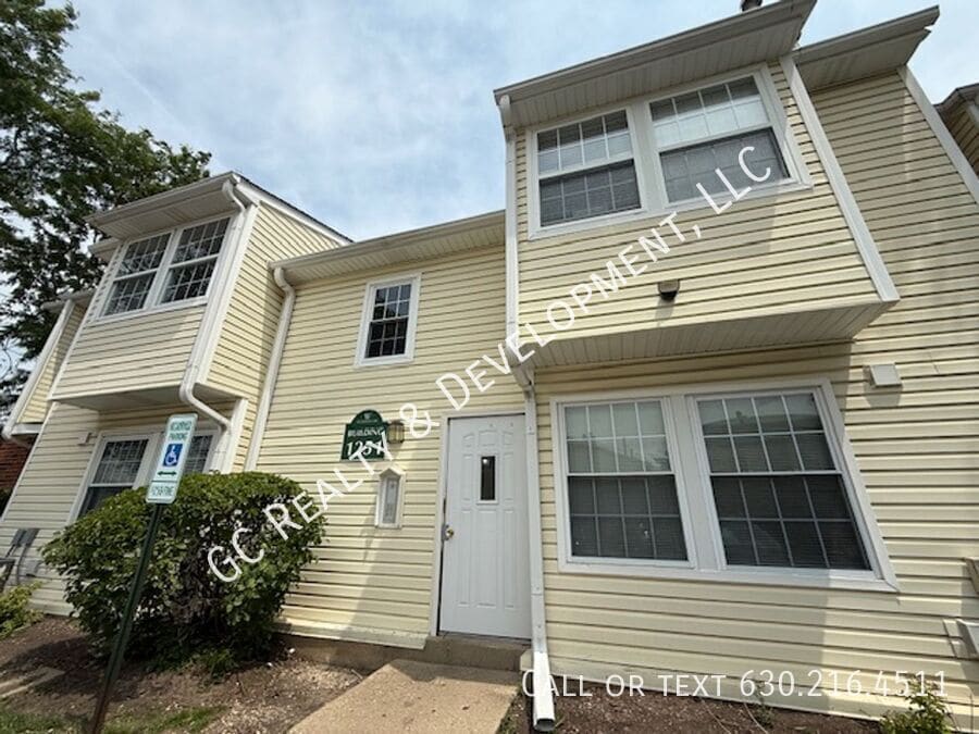 Foto principal - 1251 Wyndham Dr