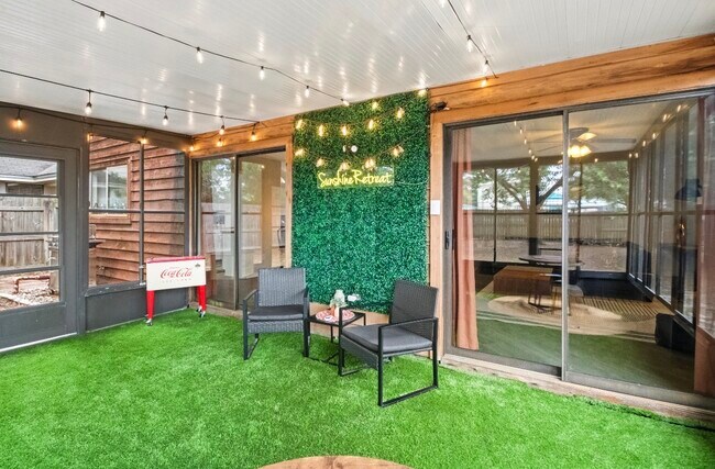 Foto del edificio - 193 Woodland Park Cir