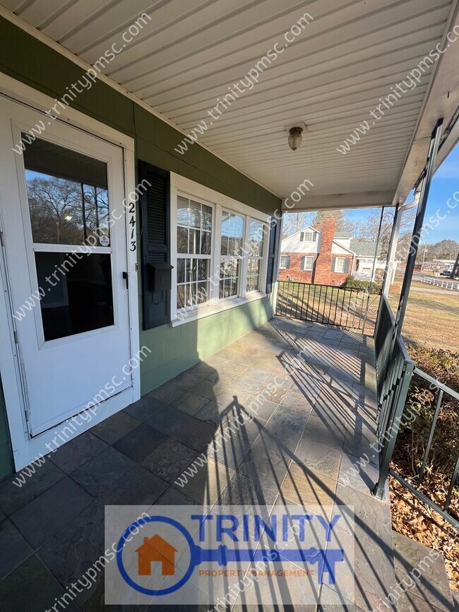 Building Photo - NEWLY UPDATED!! Ready and waiting for you!