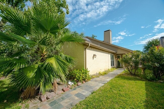 Photo - 14816 Sopras Cir House