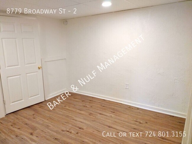 Foto del edificio - 8779 Broadway St