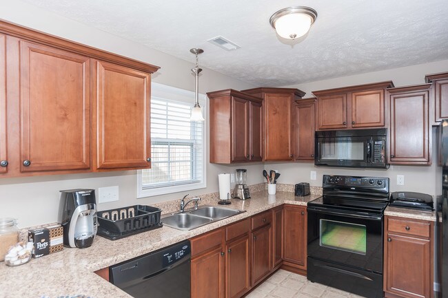 Building Photo - 3624 Crosswinds Dr