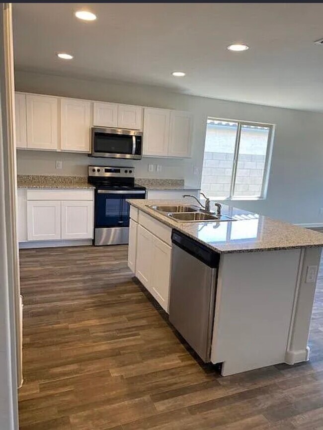 Foto del edificio - 797 S Silvercreek Ln