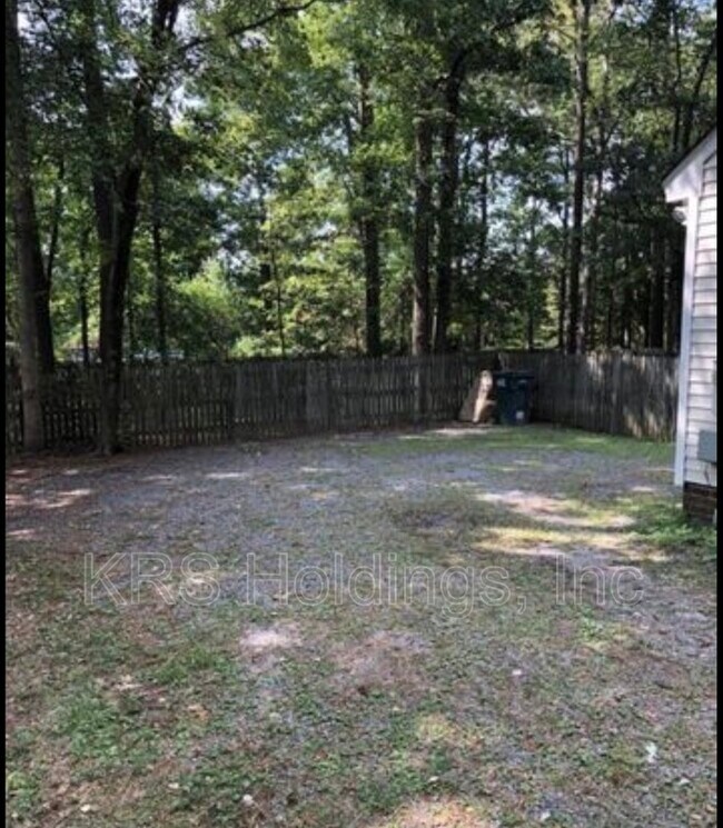 Foto del edificio - 4426 Thorncroft Dr