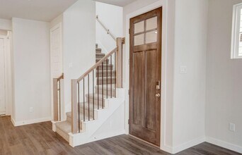 Building Photo - 1520 Red Acer Dr
