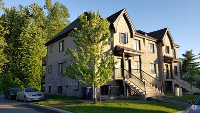 Building Photo - 6136 Rue Andrée-Maillet