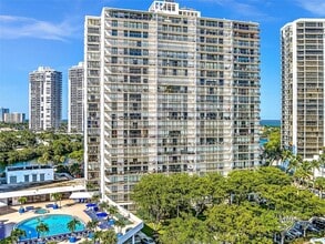 Building Photo - 3731 N Country Club Dr