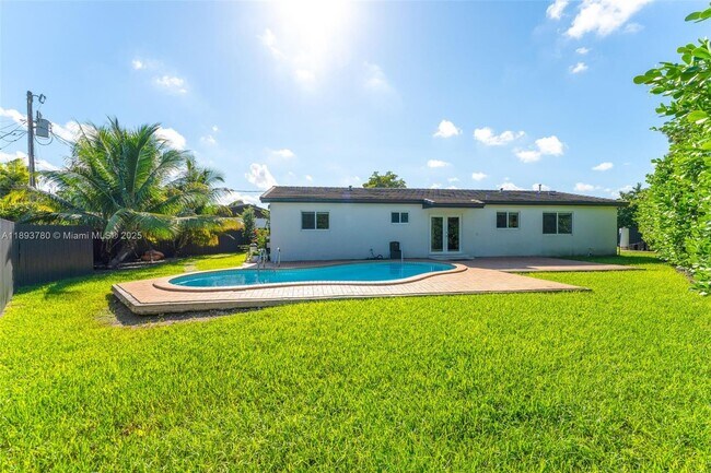 Foto del edificio - 9621 SW 58th St