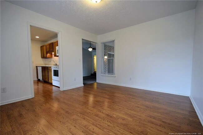 Foto del edificio - 7128 Dayspring Dr