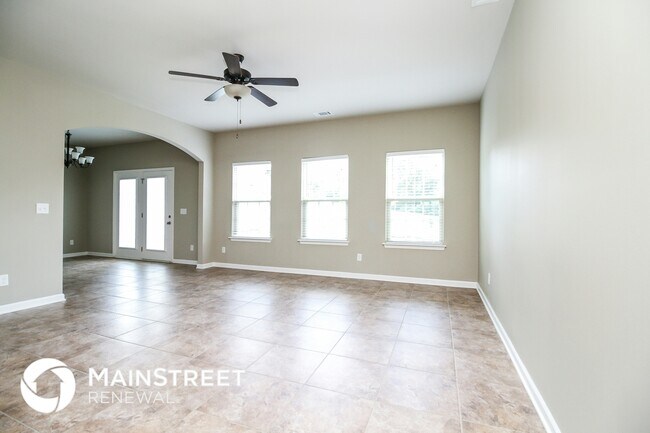 Building Photo - 160 Lyndhurst Dr