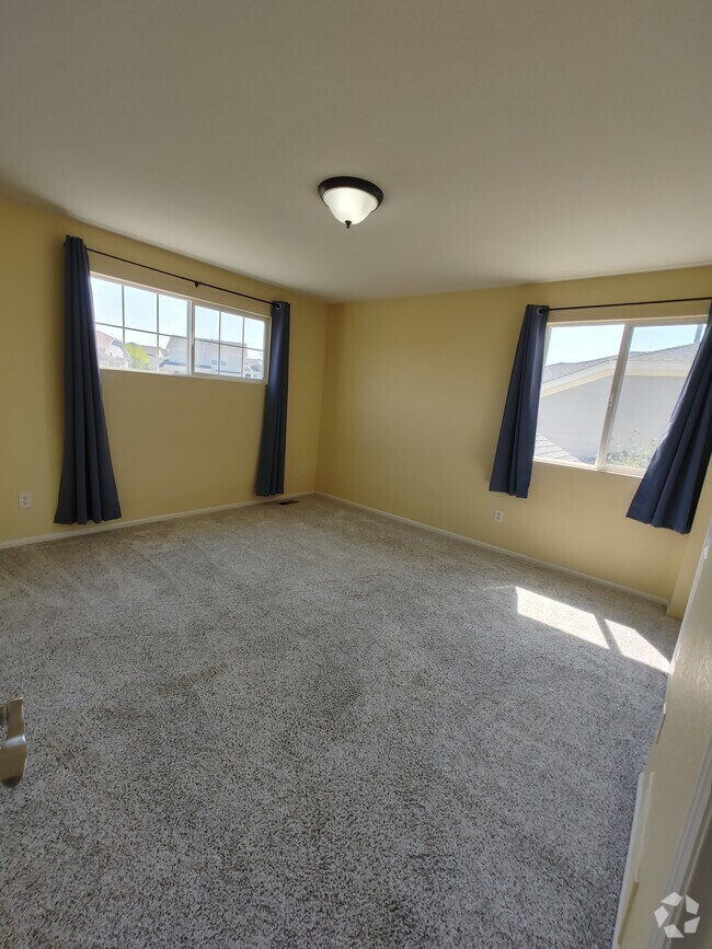 Buffalo Mesa Basement Apartments for Rent Commerce City, CO 2
