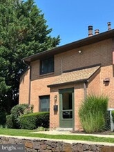 Building Photo - 700 Ardmore Ave