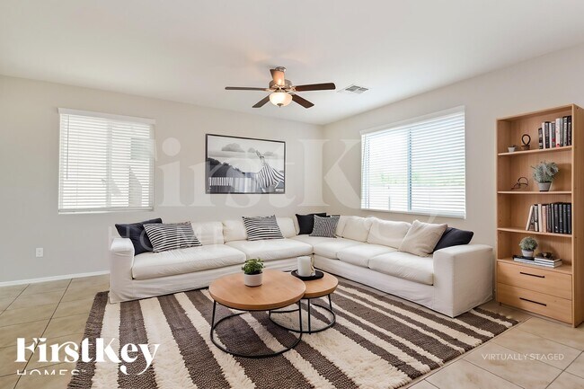 Foto del edificio - 2822 N Fair Oaks Ave