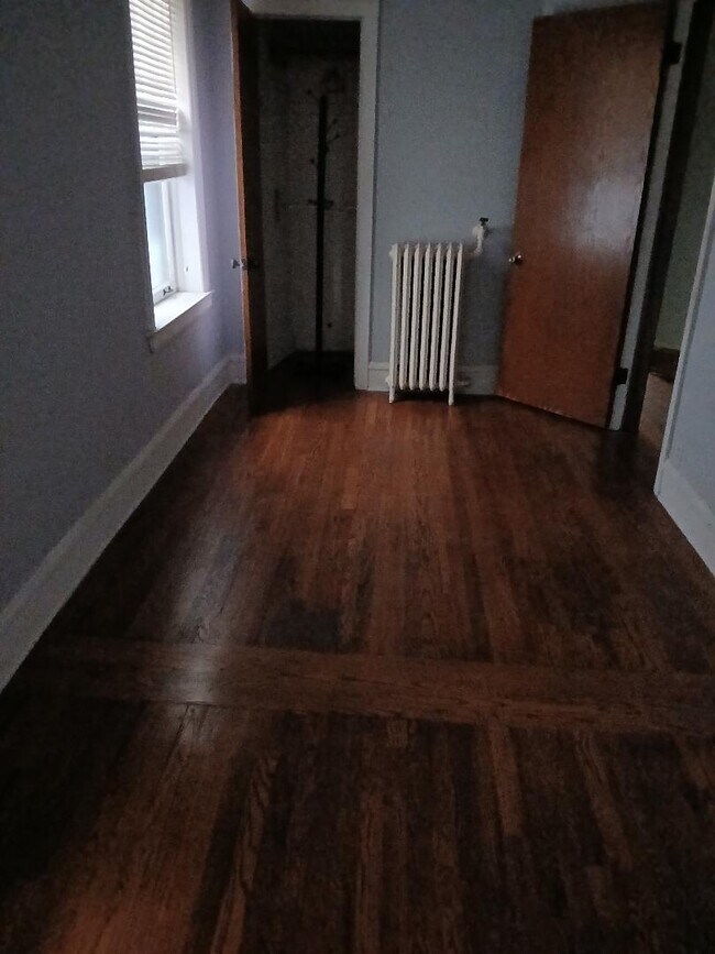 Bedroom - 206 N Kenilworth Ave