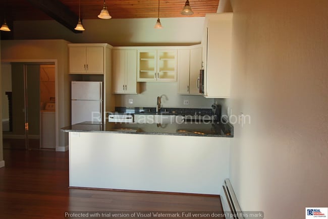 Building Photo - 5402 W Dimond Blvd