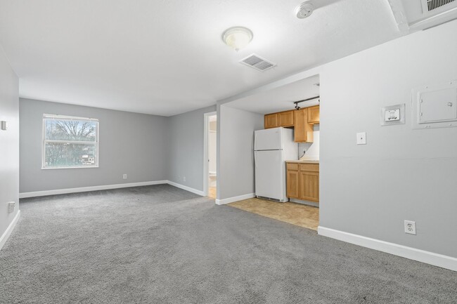 Building Photo - 3609 Balsam Ave