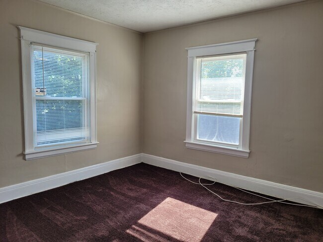 Foto del edificio - 307 Ridgeway Ave