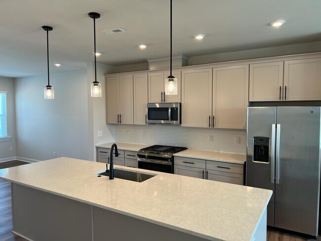 Foto del edificio - 706 Icarus Ln