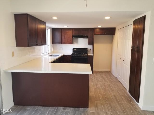 Foto del edificio - 102 E Ventura St