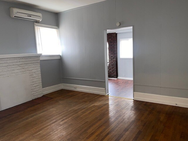 Foto del edificio - 3212 E 5th Ave