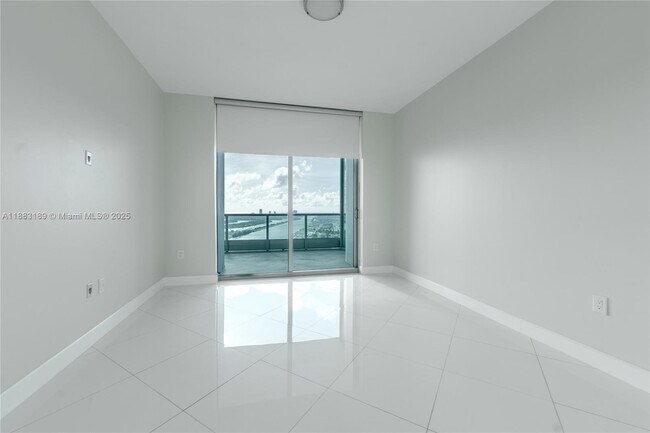 Foto del edificio - 900 Biscayne Blvd