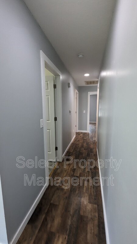Foto del edificio - 4808 Tyrone Rd