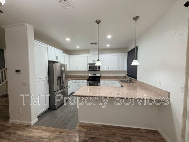 Foto del edificio - 939 Dixieanne Ave