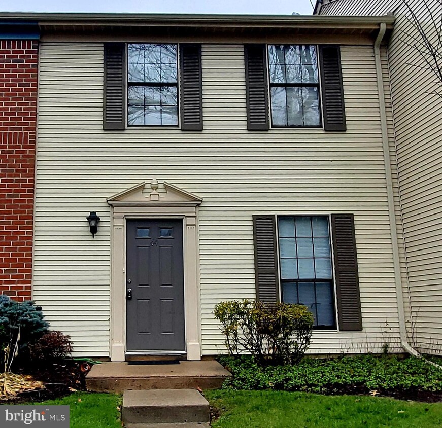 Foto principal - 44 O'Neill Ct