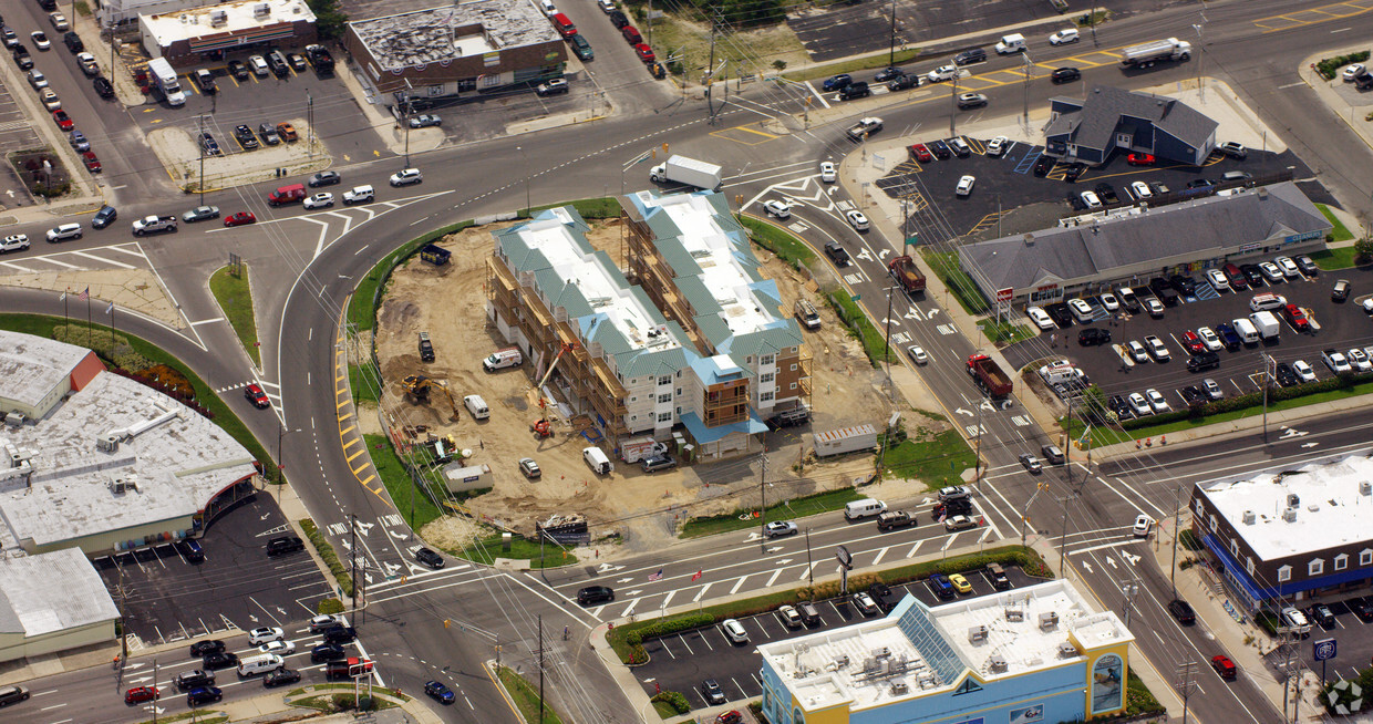 Aerial Photo - Arlington Beach Club
