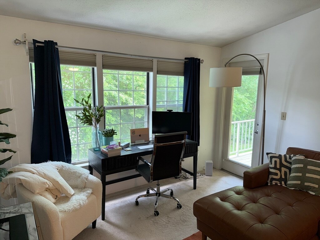 Foto principal - 2 Squire Ct