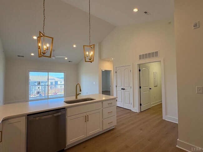 Foto del edificio - 420 Capstone Dr