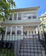 Building Photo - 85 Chelsea Ave