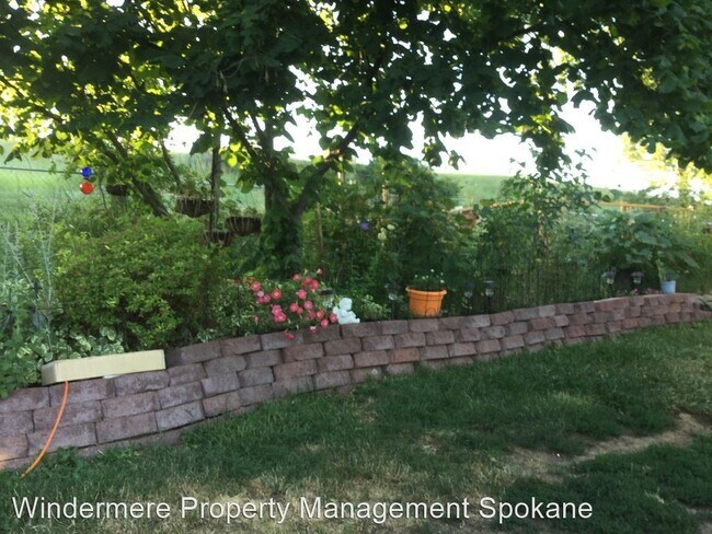 Foto del edificio - 5 br, 2 bath House - 562 Scenic Heights