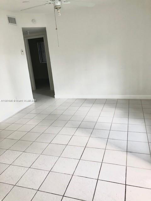 Foto del edificio - 6313 Hayes St