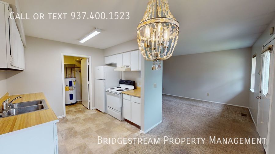 Primary Photo - Charming Ranch-Level 2 Bedroom, 1 Bath Uni...