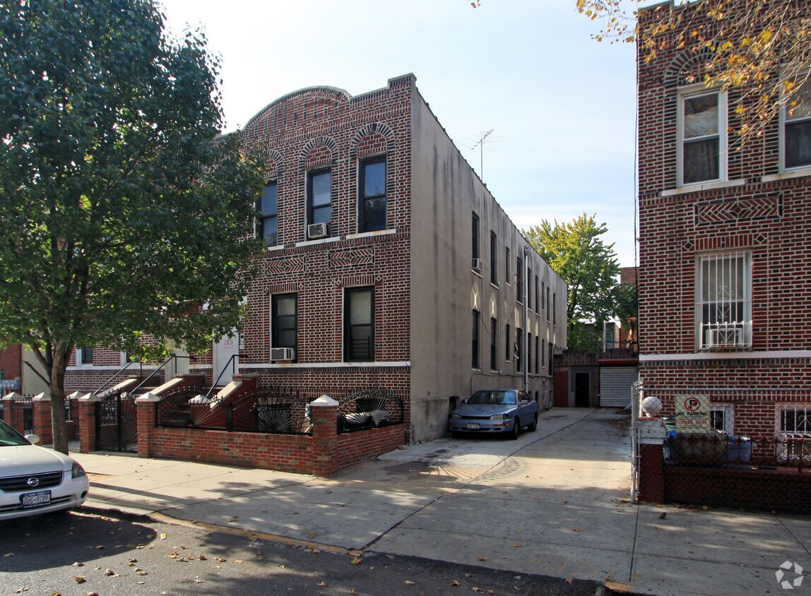 Foto del edificio - 494 E 95th St