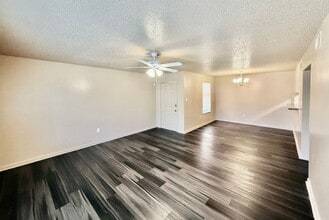 Building Photo - 1421 Cottondale Dr