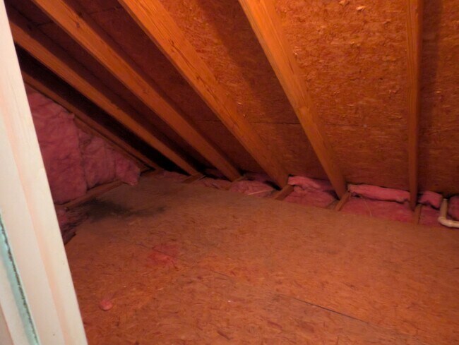 Foto del edificio - 408 S Woodburn Dr