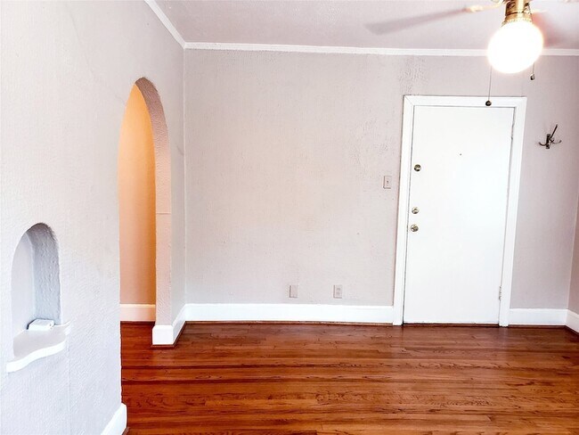 Foto del edificio - 5900 Oram St