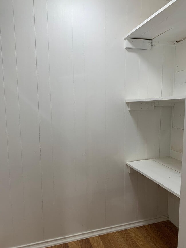 Building Photo - 710 12th St