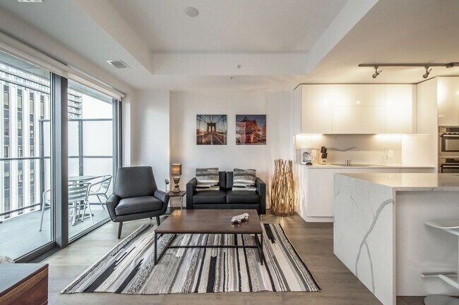 Photo du bâtiment - 1650 Granville St