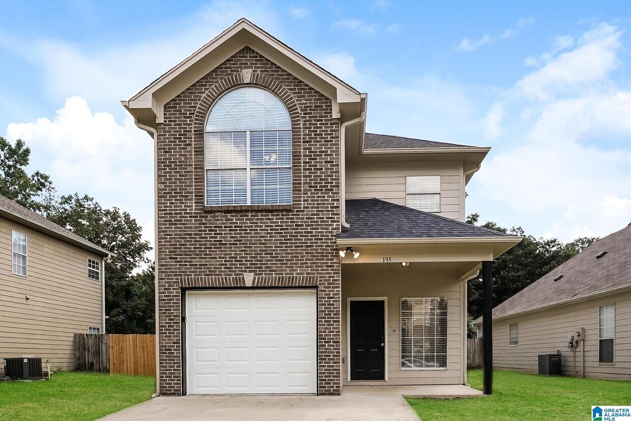 Foto principal - 195 Carrington Ln