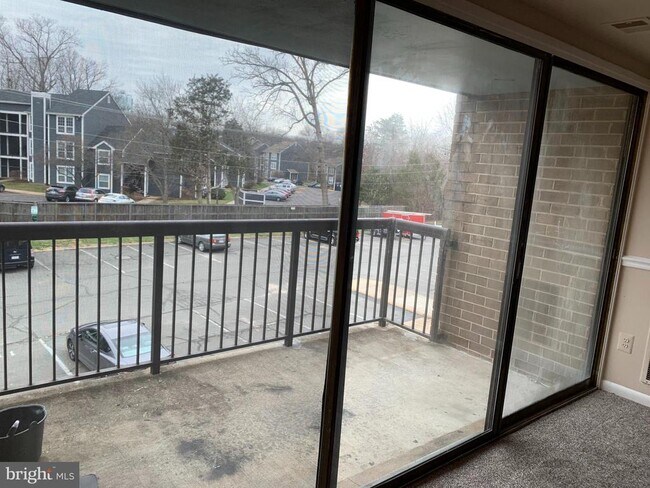 Building Photo - 7585 Margate Ct