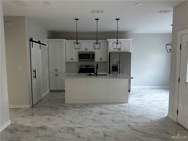Foto del edificio - 5316 N Crown Point