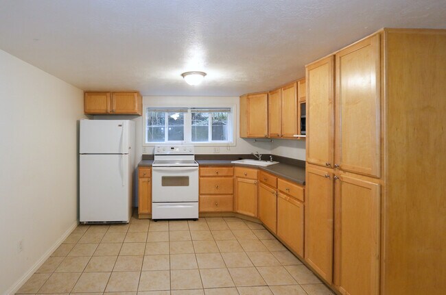 Building Photo - 1555 S 1300 E