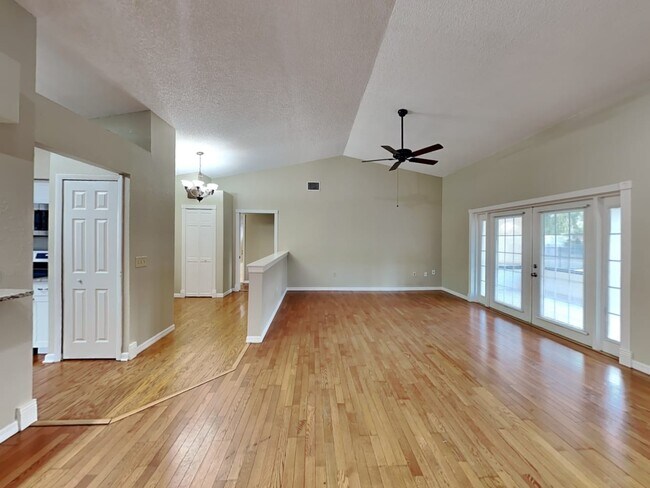 Building Photo - 1016 Colony Park Dr