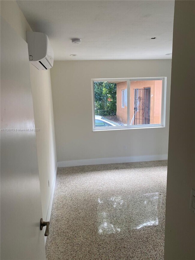 Foto del edificio - 5821 NW 1st Ave